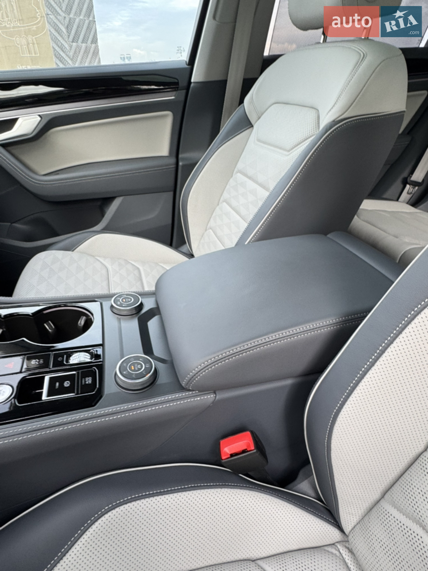 2024 Volkswagen Touareg - мініатюра 119