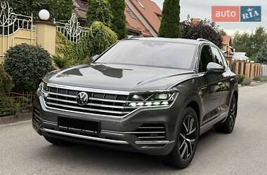 Внедорожник / Кроссовер Volkswagen Touareg 2020 в Киеве