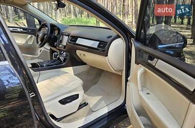 Позашляховик / Кросовер Volkswagen Touareg 2011 в  фото 10 Позашляховик / Кросовер Volkswagen Touareg 2011 в