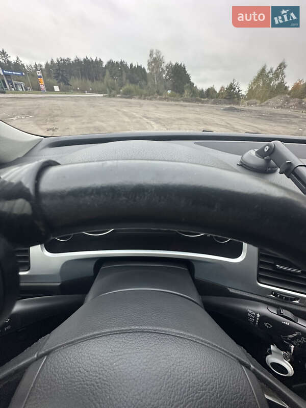 Внедорожник / Кроссовер Volkswagen Touareg 2010 в Сарнах