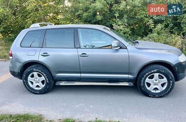 Внедорожник / Кроссовер Volkswagen Touareg 2004 в 
