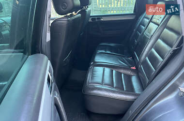 Внедорожник / Кроссовер Volkswagen Touareg 2004 в 