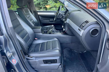 Внедорожник / Кроссовер Volkswagen Touareg 2004 в 