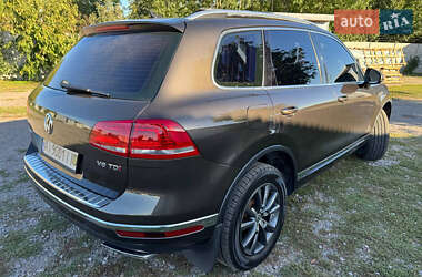 Позашляховик / Кросовер Volkswagen Touareg 2017 в  фото 12 Позашляховик / Кросовер Volkswagen Touareg 2017 в