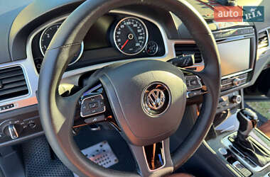 Позашляховик / Кросовер Volkswagen Touareg 2017 в  фото 29 Позашляховик / Кросовер Volkswagen Touareg 2017 в