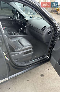 Позашляховик / Кросовер Volkswagen Touareg 2007 в Рокитному