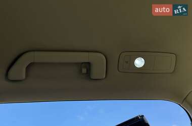 Внедорожник / Кроссовер Volkswagen Touareg 2012 в 