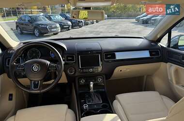 Внедорожник / Кроссовер Volkswagen Touareg 2012 в 