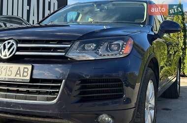Внедорожник / Кроссовер Volkswagen Touareg 2012 в 