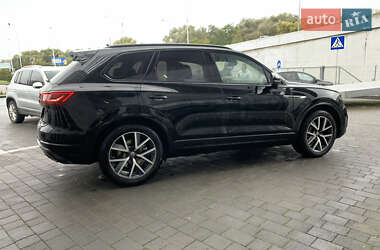 Внедорожник / Кроссовер Volkswagen Touareg 2022 в 