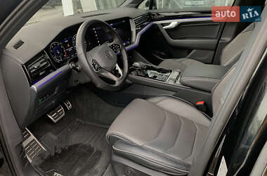 Внедорожник / Кроссовер Volkswagen Touareg 2022 в 