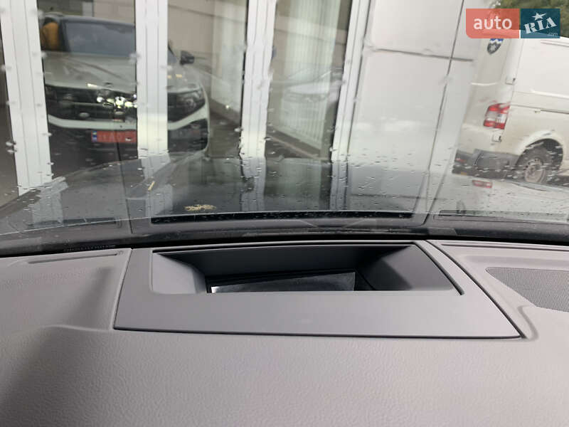 Позашляховик / Кросовер Volkswagen Touareg 2022 в Івано-Франківську