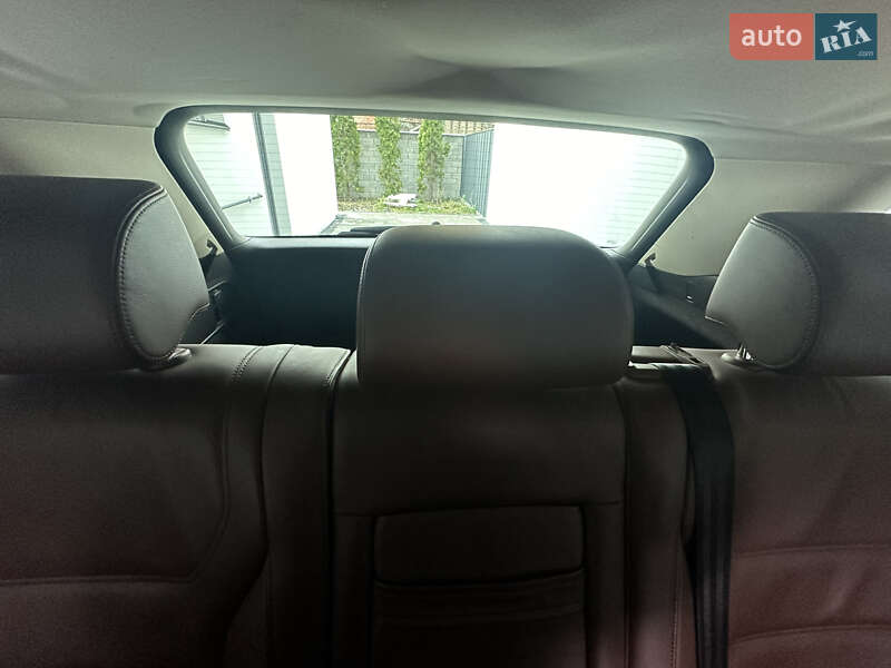 Внедорожник / Кроссовер Volkswagen Touareg 2011 в Ровно