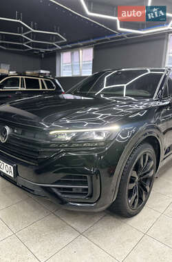 Позашляховик / Кросовер Volkswagen Touareg 2021 в Миколаєві
