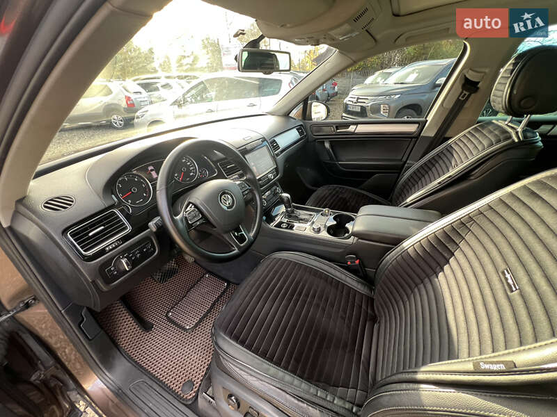 Внедорожник / Кроссовер Volkswagen Touareg 2010 в Коломые