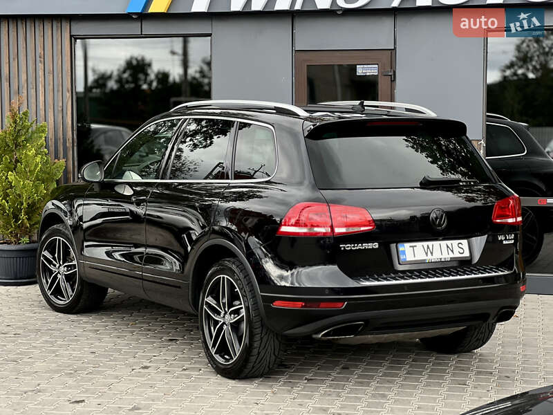 Позашляховик / Кросовер Volkswagen Touareg 2016 в Одесі