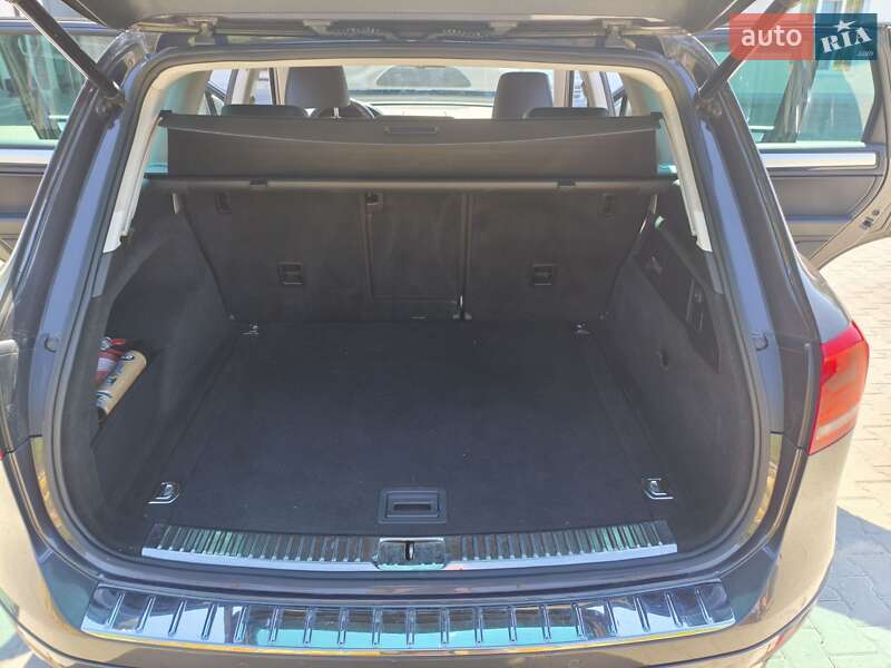 Внедорожник / Кроссовер Volkswagen Touareg 2011 в Могилев-Подольске фото 30 Внедорожник / Кроссовер Volkswagen Touareg 2011 в Могилев-Подольске