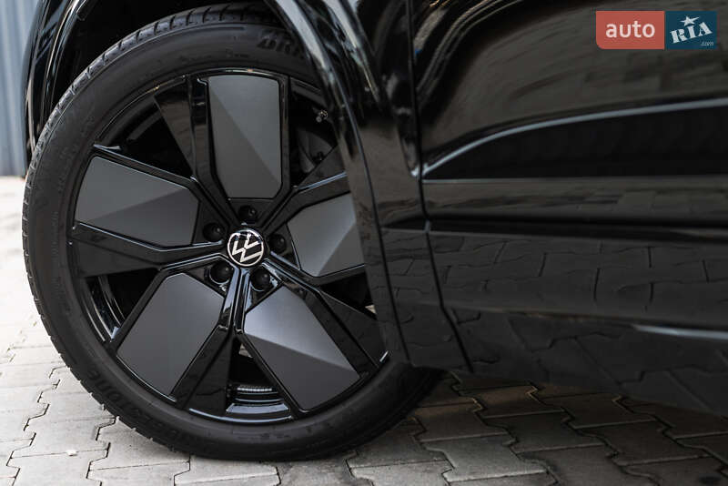 Внедорожник / Кроссовер Volkswagen Touareg 2024 в Мукачево