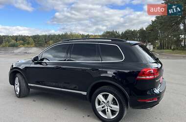 Внедорожник / Кроссовер Volkswagen Touareg 2011 в 