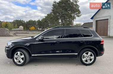 Внедорожник / Кроссовер Volkswagen Touareg 2011 в 