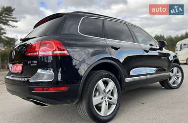 Внедорожник / Кроссовер Volkswagen Touareg 2011 в 