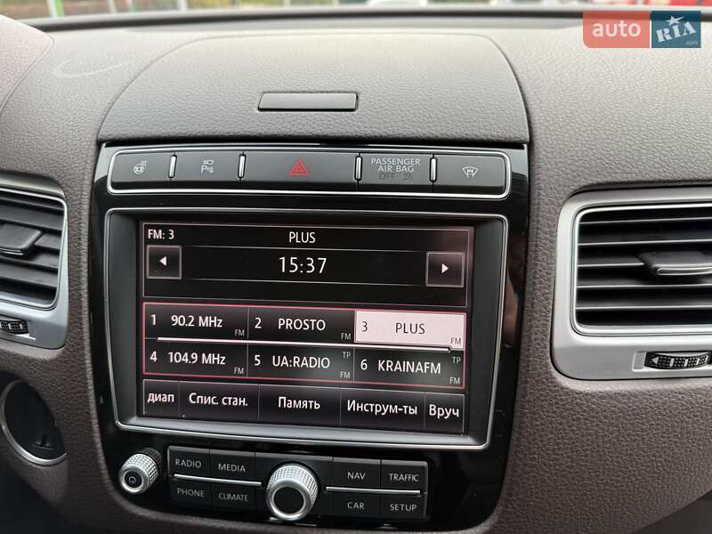 Позашляховик / Кросовер Volkswagen Touareg 2017 в Одесі