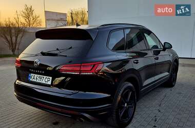 Внедорожник / Кроссовер Volkswagen Touareg 2021 в 