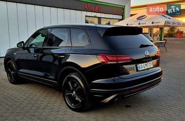 Внедорожник / Кроссовер Volkswagen Touareg 2021 в 