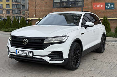 Внедорожник / Кроссовер Volkswagen Touareg 2018 в 