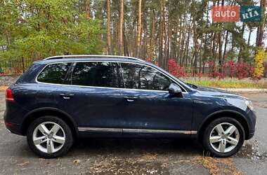 Внедорожник / Кроссовер Volkswagen Touareg 2013 в 