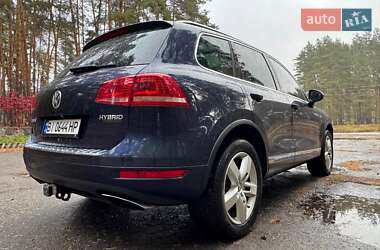 Внедорожник / Кроссовер Volkswagen Touareg 2013 в 