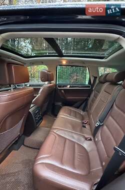 Внедорожник / Кроссовер Volkswagen Touareg 2013 в 