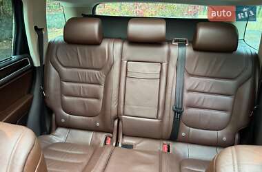 Внедорожник / Кроссовер Volkswagen Touareg 2013 в 