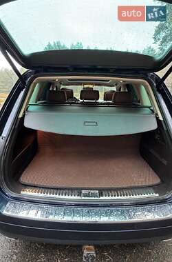 Внедорожник / Кроссовер Volkswagen Touareg 2013 в 