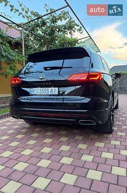 Внедорожник / Кроссовер Volkswagen Touareg 2021 в 