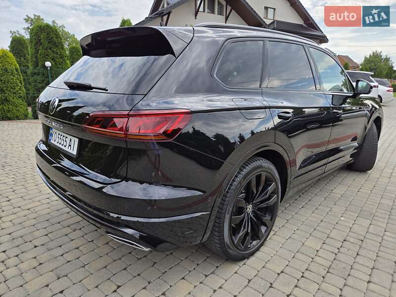 Внедорожник / Кроссовер Volkswagen Touareg 2021 в Иршаве