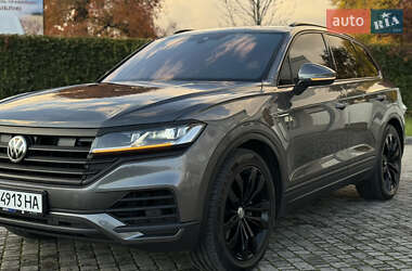 Позашляховик / Кросовер Volkswagen Touareg 2019 в  фото 15 Позашляховик / Кросовер Volkswagen Touareg 2019 в