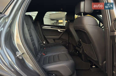 Позашляховик / Кросовер Volkswagen Touareg 2019 в  фото 49 Позашляховик / Кросовер Volkswagen Touareg 2019 в