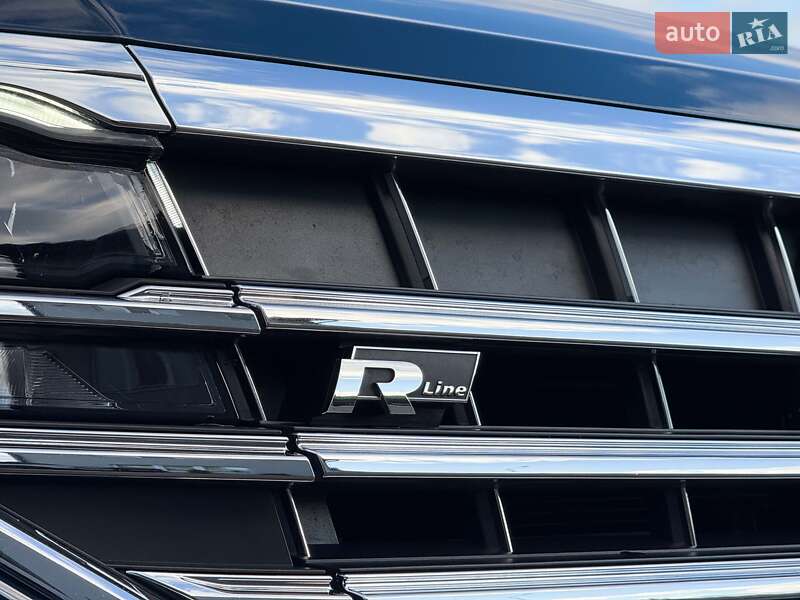 Внедорожник / Кроссовер Volkswagen Touareg 2021 в Луцке