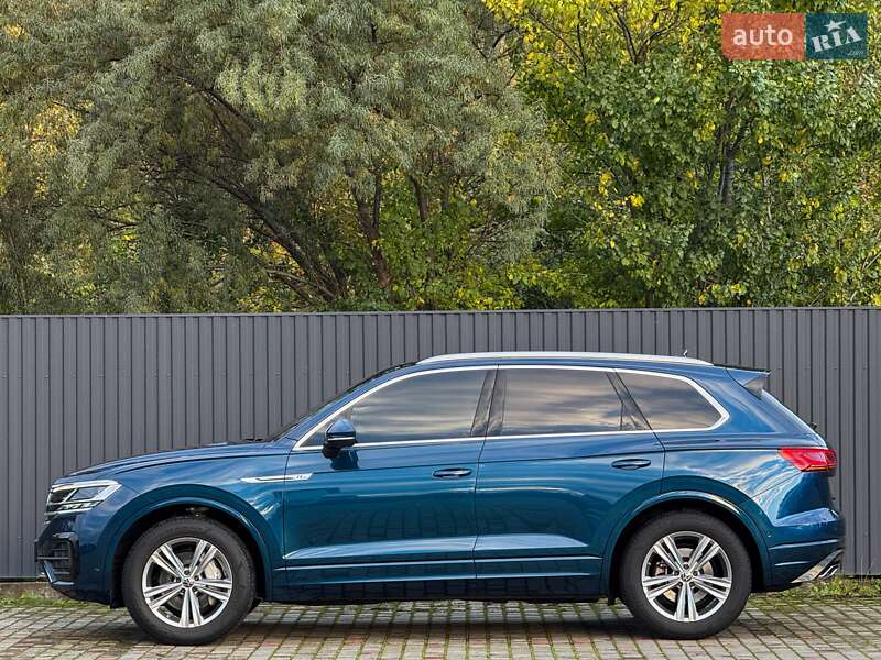 Внедорожник / Кроссовер Volkswagen Touareg 2021 в Луцке