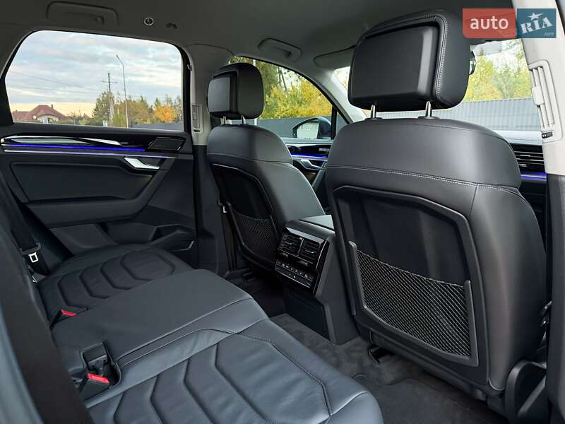 Внедорожник / Кроссовер Volkswagen Touareg 2021 в Луцке