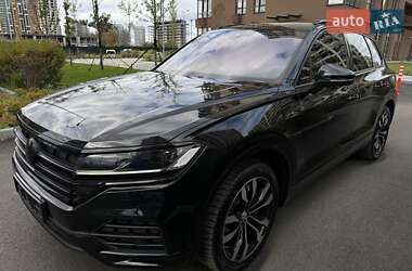 Внедорожник / Кроссовер Volkswagen Touareg 2020 в 