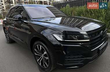 Внедорожник / Кроссовер Volkswagen Touareg 2020 в 