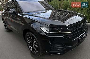 Внедорожник / Кроссовер Volkswagen Touareg 2020 в 