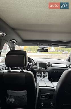 Внедорожник / Кроссовер Volkswagen Touareg 2015 в 
