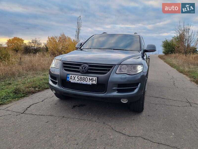Внедорожник / Кроссовер Volkswagen Touareg 2008 в 
