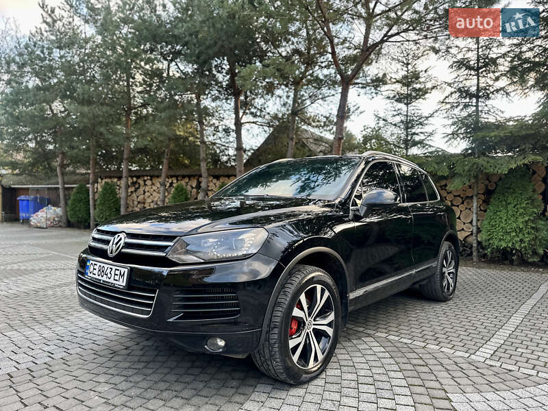 Внедорожник / Кроссовер Volkswagen Touareg 2011 в Черновцах