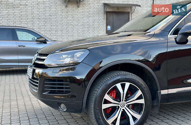 Внедорожник / Кроссовер Volkswagen Touareg 2011 в 