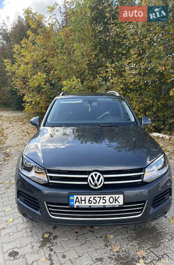 Внедорожник / Кроссовер Volkswagen Touareg 2013 в 