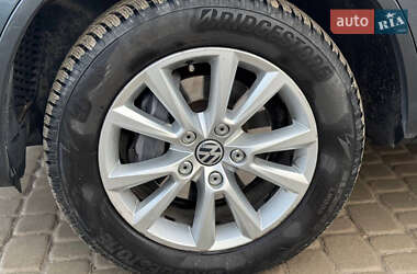 Внедорожник / Кроссовер Volkswagen Touareg 2013 в 
